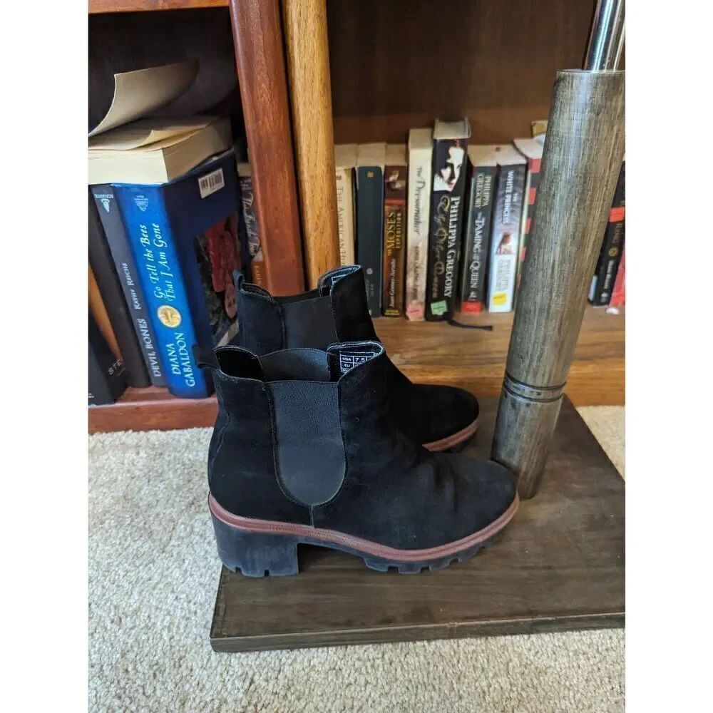 Antonio de faria Chelsea boots black suede euc sz 7.5